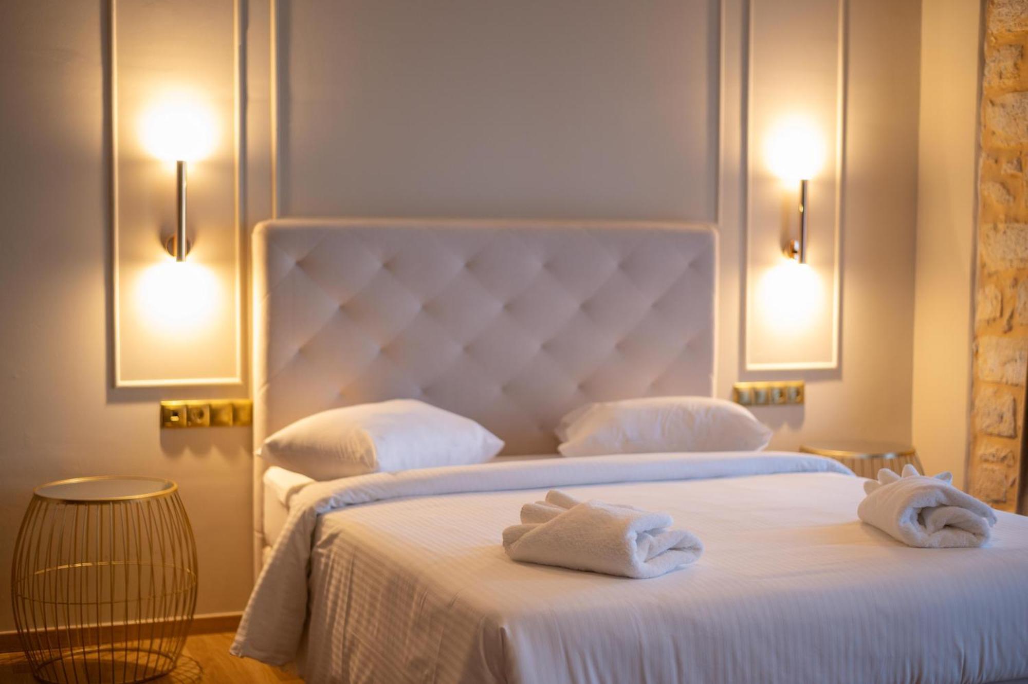 L Suites The Writer'S House Gytheio Quarto foto